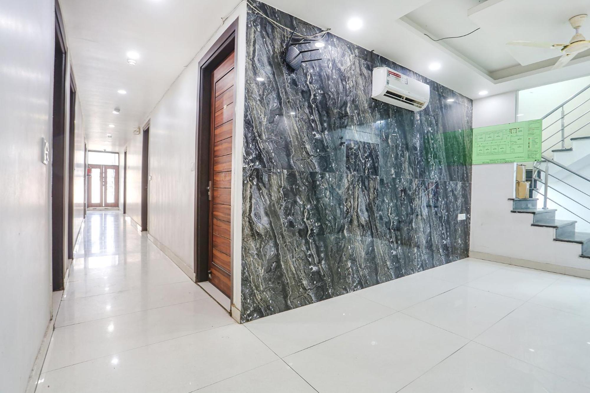Fabhotel Gold Inn Janakpuri Delhi  Exterior photo